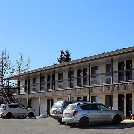 Golden West Motor Inn Carstairs 外观 照片